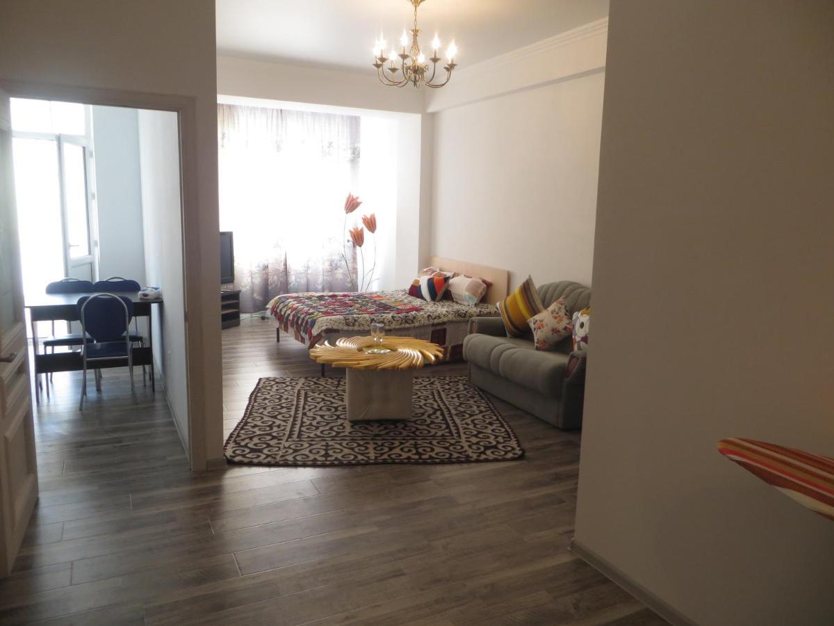 Studio Boutique Apartment Bisjkek Eksteriør bilde