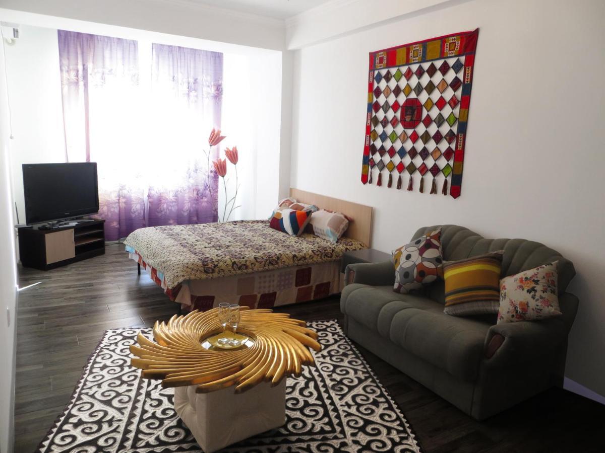 Studio Boutique Apartment Bisjkek Eksteriør bilde